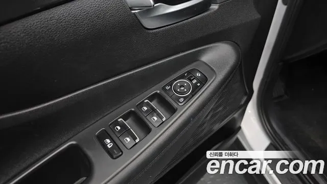 Hyundai Santafe Новый Santa Fe Бензин 2.5T 2WD — Фото автомобиля 15