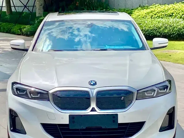 BMW i3 — Фото автомобиля 2