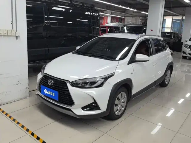 Фотография автомобиля — Toyota YARiS L Zhi Xuan