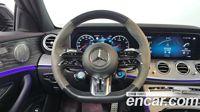 Mercedes-Benz E-Class — Фото автомобиля 11