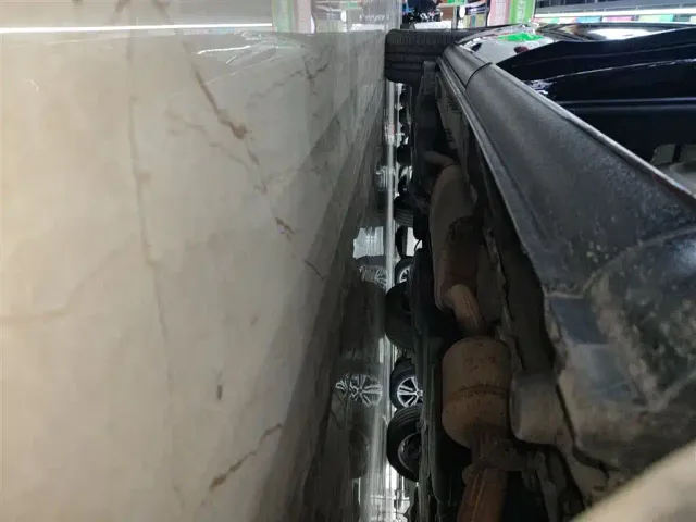 Mercedes-Benz V-Class — Фото автомобиля 19