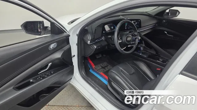 Hyundai AVANTE — Фото автомобиля 4