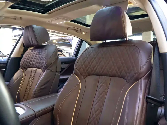 BMW BMW 7 Series 2021 Model 730Li Luxury Package — Фото автомобиля 3