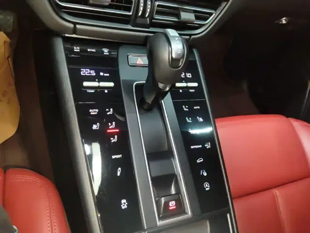 Porsche Macan — Фото автомобиля 13