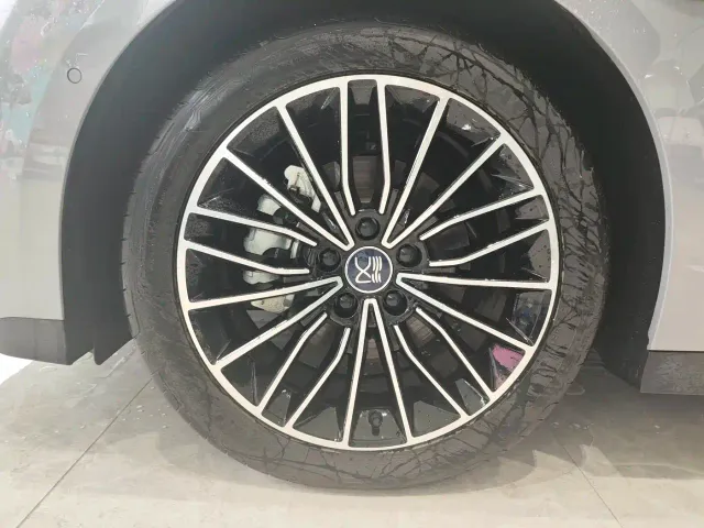BYD Han — Фото автомобиля 15