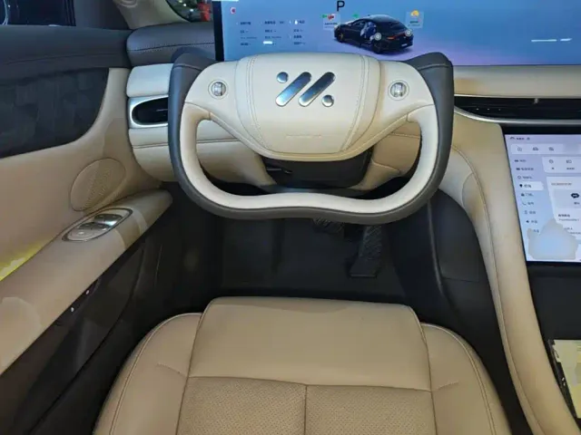 IM Motors L6 — Фото автомобиля 10