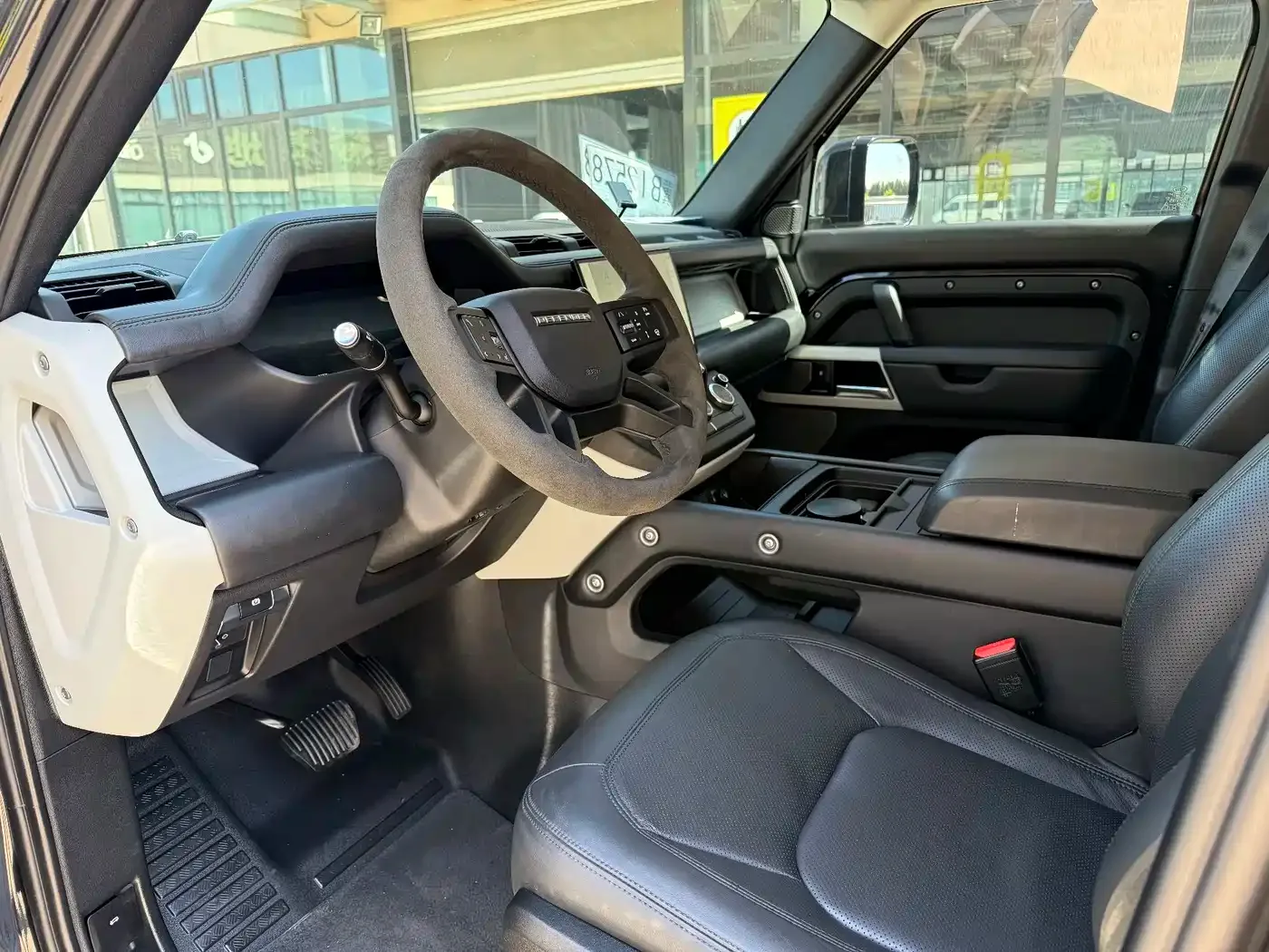 Land Rover Land Rover Defender 2024 110 3.0T P400 XS — Фото автомобиля 8