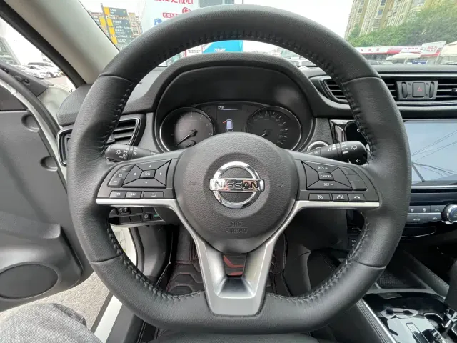 Nissan X-Trail — Фото автомобиля 13
