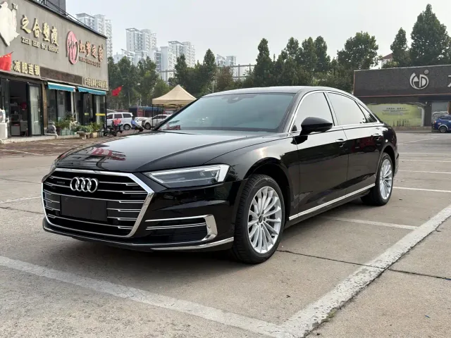 Audi A8 — Фото автомобиля 2