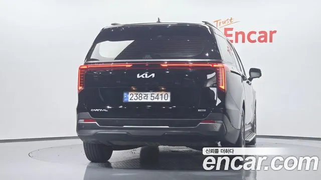 Kia Carnival Generation 4 — Фото автомобиля 3