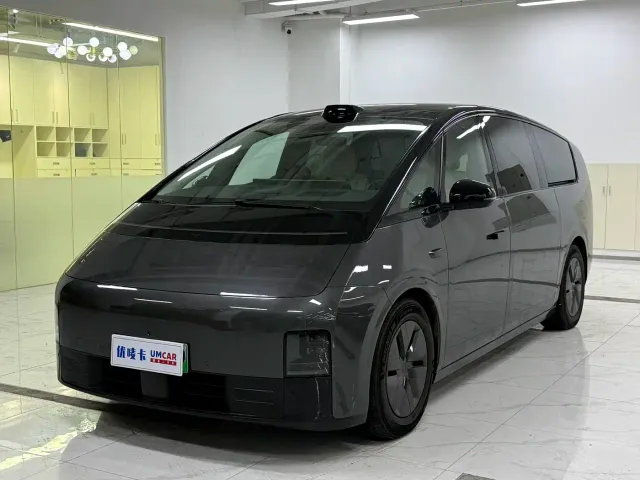 Фотография автомобиля — Li Auto MEGA