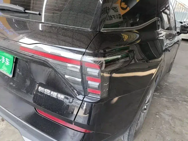 Ford Edge — Фото автомобиля 7