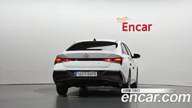 Hyundai Avante CN7 — Фото автомобиля 4