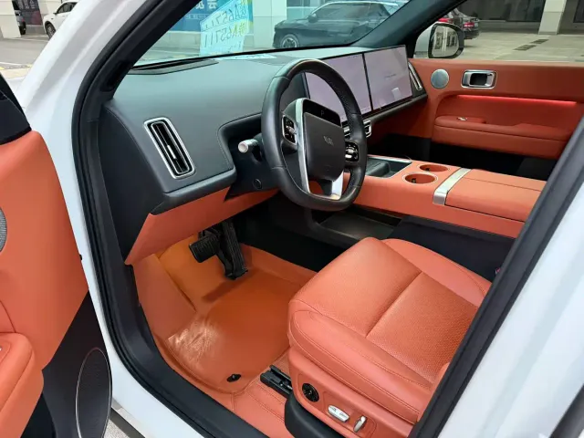 Li Auto L6 — Фото автомобиля 5