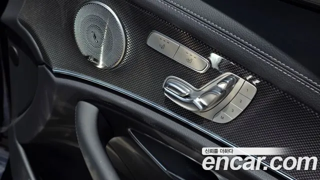 Mercedes-Benz E-Class — Фото автомобиля 16