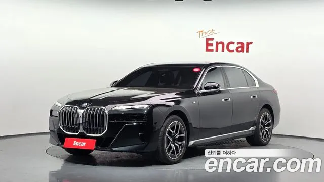 Фотография автомобиля — BMW 7 Series G70