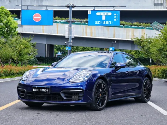 Porsche Panamera — Фото автомобиля 6