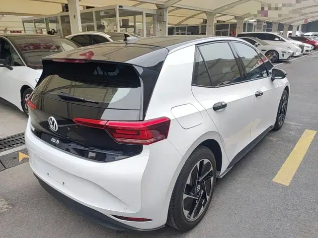 Volkswagen ID.3 — Фото автомобиля 6