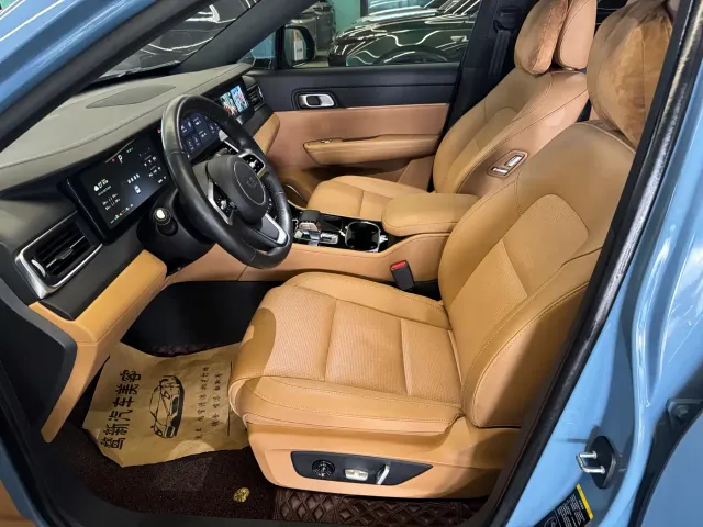 Li Auto ONE — Фото автомобиля 8