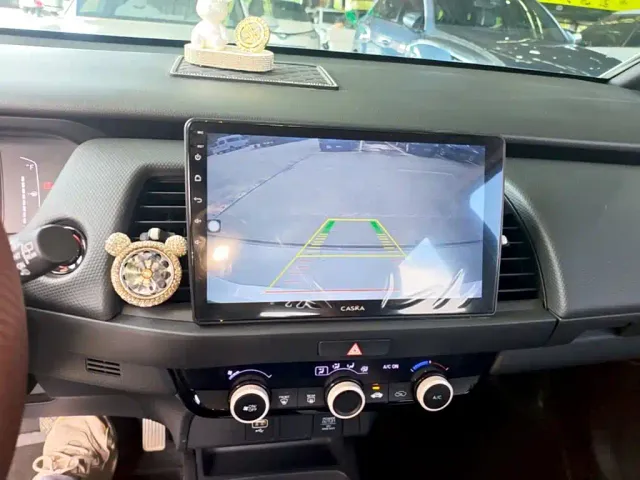 Honda Fit — Фото автомобиля 12