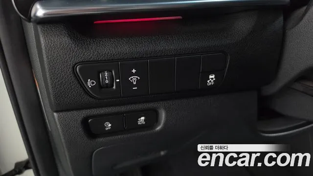 Kia Niro — Фото автомобиля 23