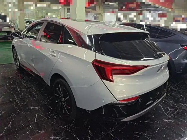 Buick Velite 6 — Фото автомобиля 4