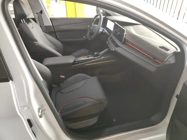 Geely Binrui — Фото автомобиля 24
