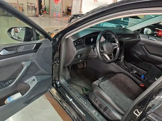 Volkswagen Magotan 2020 330TSI DSG Luxury — Фото автомобиля 15