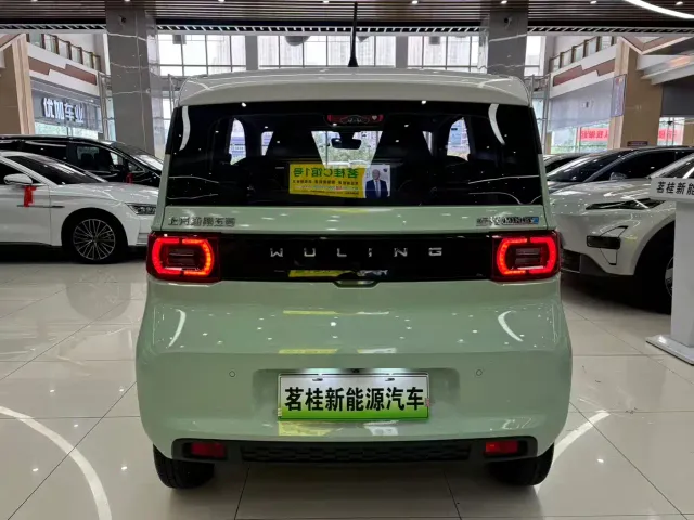 Wuling Hongguang Mini EV — Фото автомобиля 12