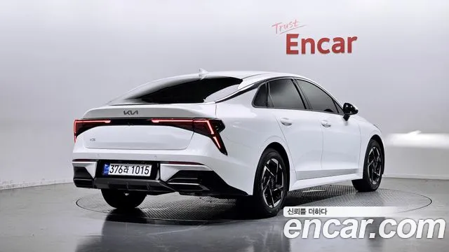 Kia K5 Новый K5 3 поколение 2.0 LPi(Для проката) — Фото автомобиля 2