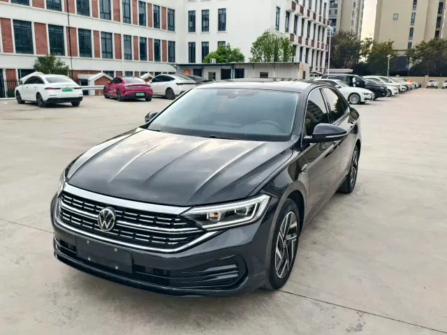 Фотография автомобиля — Volkswagen Sagitar