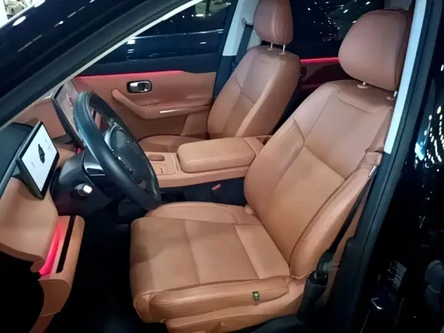 Leapmotor C16 — Фото автомобиля 14