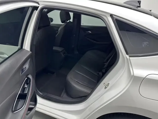 Buick Verano — Фото автомобиля 6