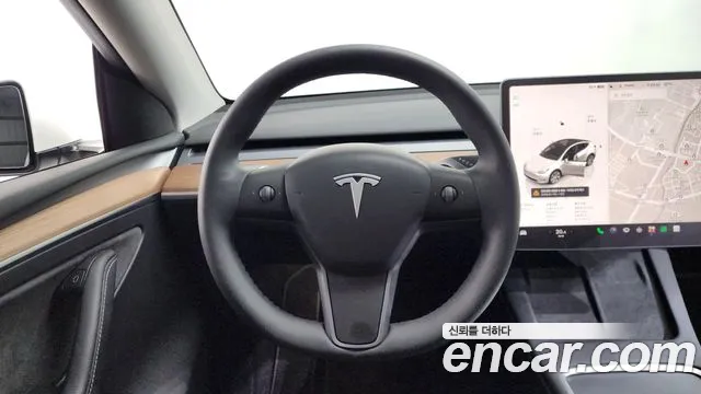 Tesla Model Y — Фото автомобиля 12