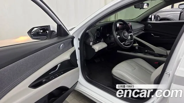 Hyundai Avante CN7 — Фото автомобиля 10