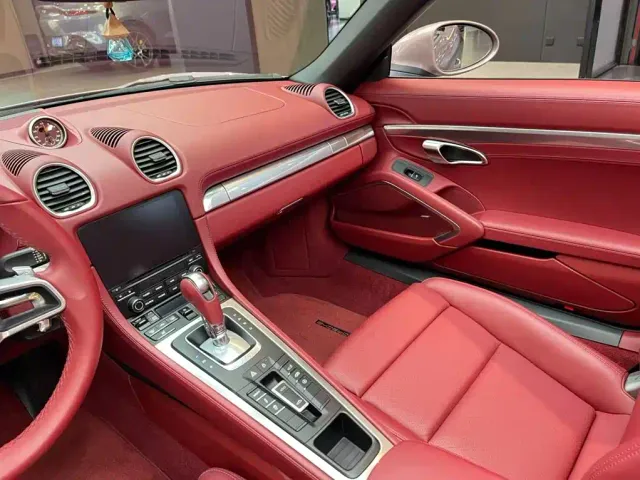 Porsche 718 — Фото автомобиля 8