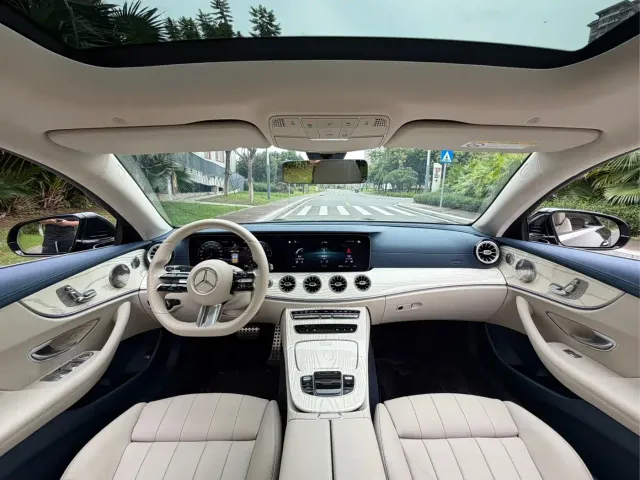 Mercedes-Benz E-Class — Фото автомобиля 11