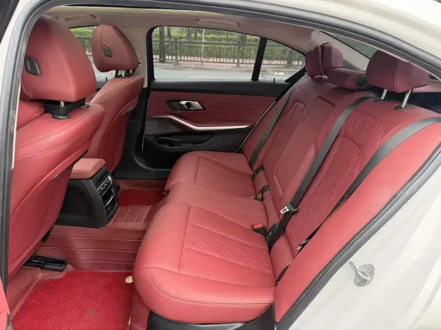 BMW 3 Series — Фото автомобиля 7