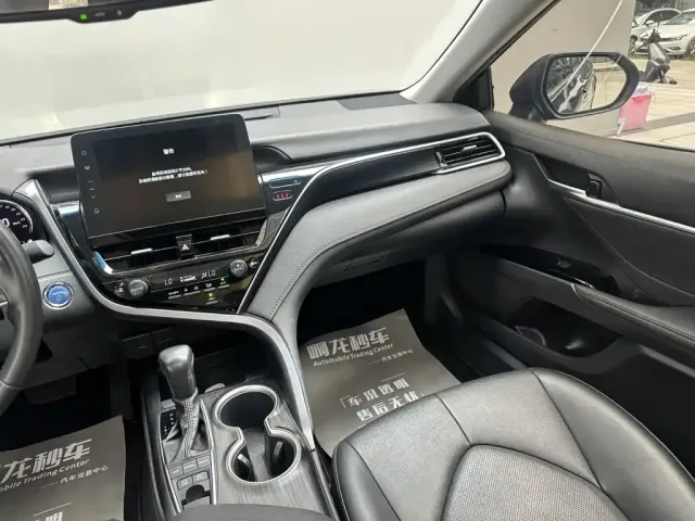 Toyota Camry — Фото автомобиля 8