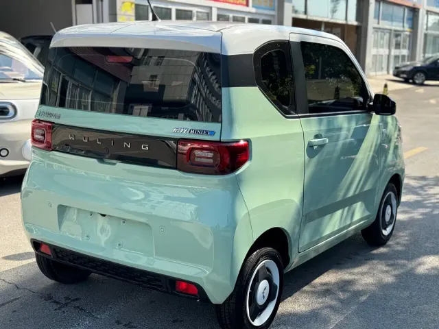 Wuling Hongguang Mini EV — Фото автомобиля 9