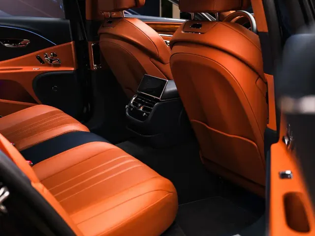 Bentley Flying Spur — Фото автомобиля 8