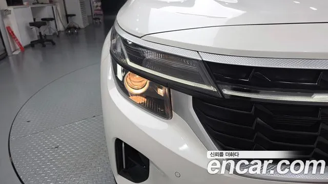 Kia Seltos Новый Seltos Бензин 2.0 2WD — Фото автомобиля 22