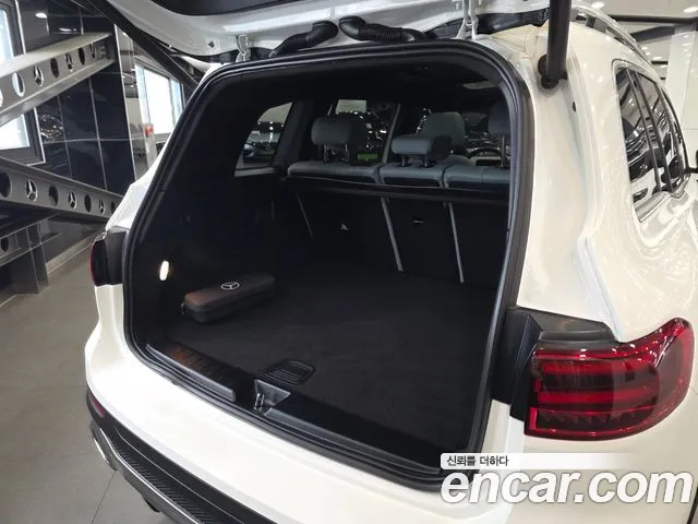 Mercedes-Benz GLB-Class — Фото автомобиля 10