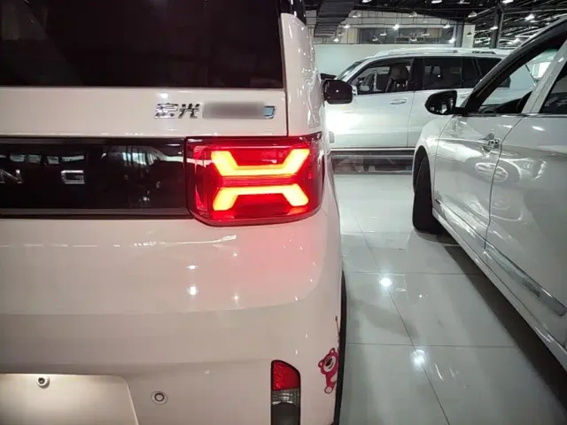 Wuling Motors Hongguang MINIEV 2022 GAMEBOY 200km Play Edition LFP — Фото автомобиля 7