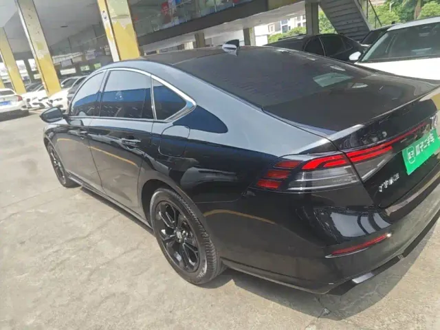 Honda Accord — Фото автомобиля 4