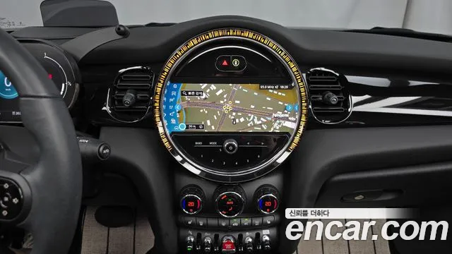 Mini Cooper Convertible — Фото автомобиля 14