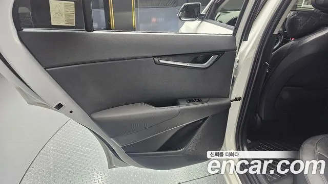 Kia Niro — Фото автомобиля 21