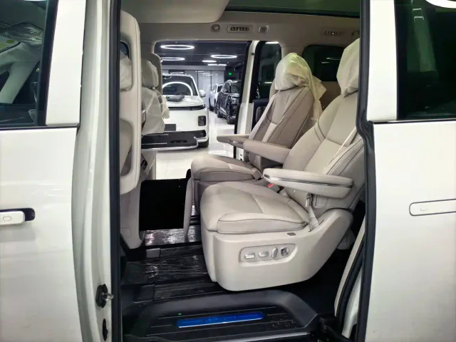Leapmotor D19 — Фото автомобиля 10