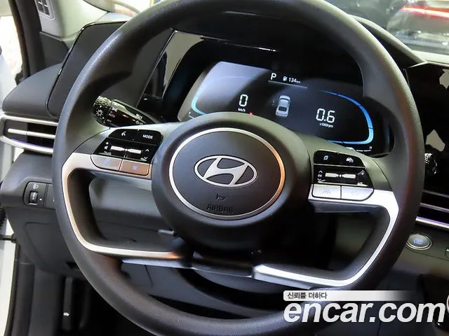 Hyundai Avante CN7 — Фото автомобиля 8