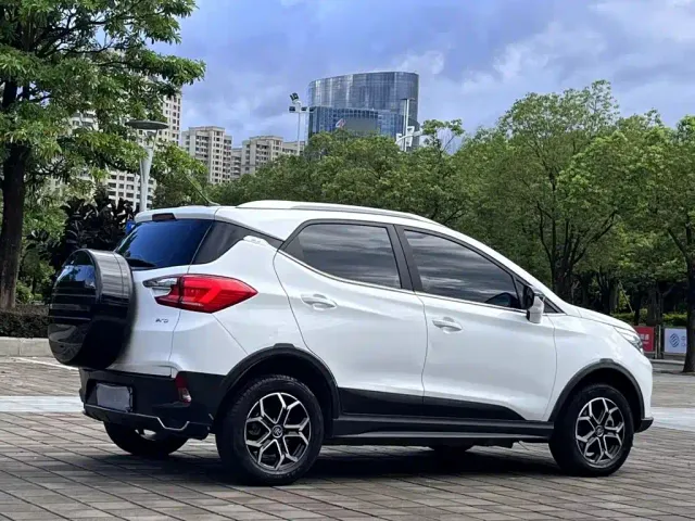 BYD Yuan Pro — Фото автомобиля 9